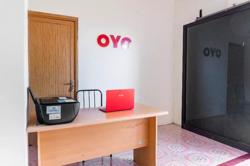 ホテル Oyo 3095 Semarapura Residence