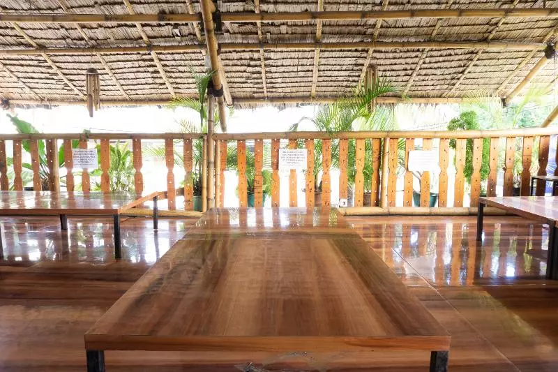 ホテル Oyo 3095 Semarapura Residence