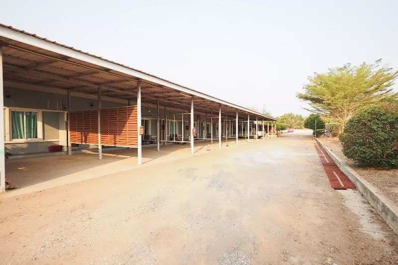 ホテル Oyo Kradangnga Resort