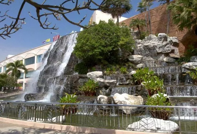 ホテル Oyo Kradangnga Resort