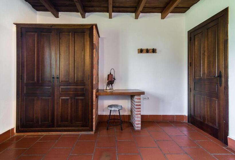 استراحتگاه El Pueblo De Leo