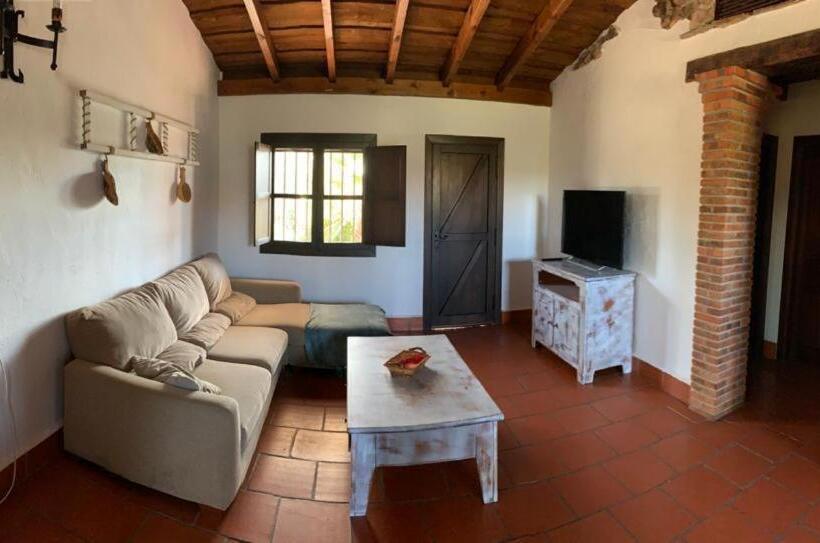 استراحتگاه El Pueblo De Leo