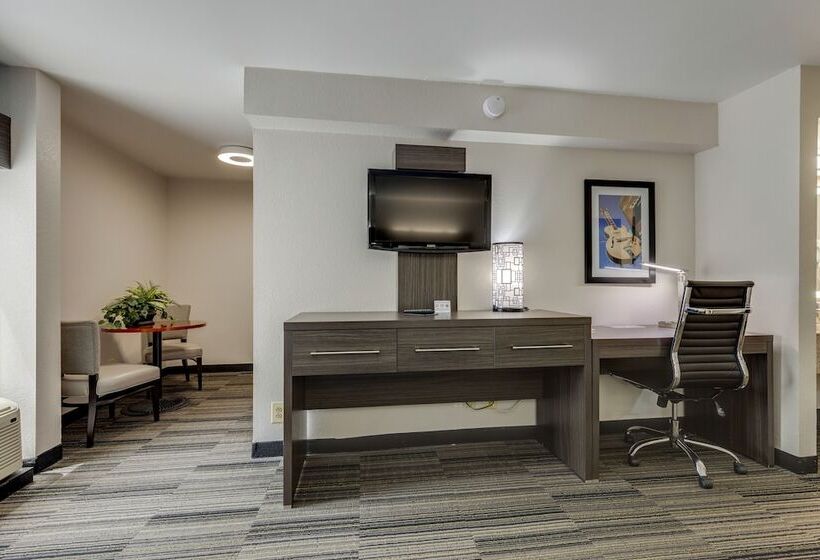 هتل Alexis Inn And Suites