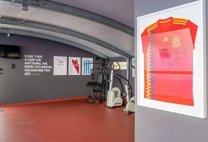 Отель Castellon Center, Affiliated by Meliá