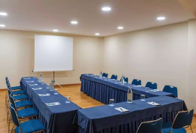 Отель Castellon Center, Affiliated by Meliá