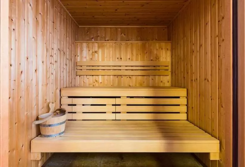 Отель Castellon Center, Affiliated by Meliá