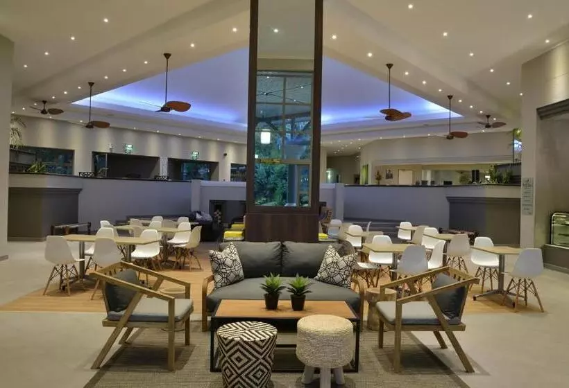 호텔 Cresta Lodge Harare