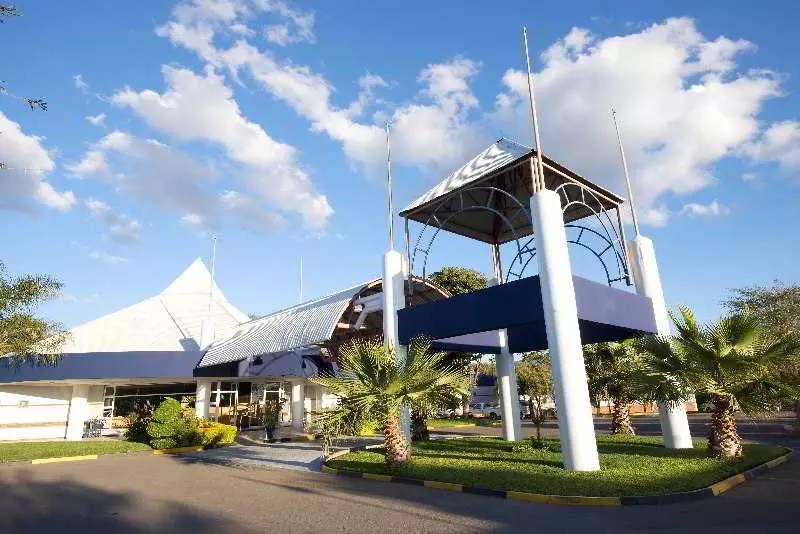 هتل Holiday Inn Express Beitbridge Inn