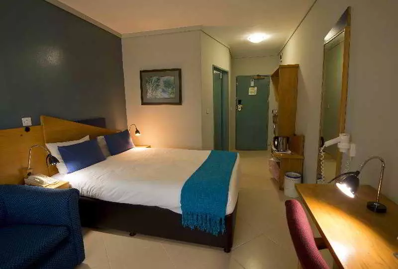 هتل Holiday Inn Express Beitbridge Inn