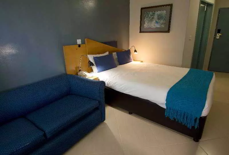 هتل Holiday Inn Express Beitbridge Inn