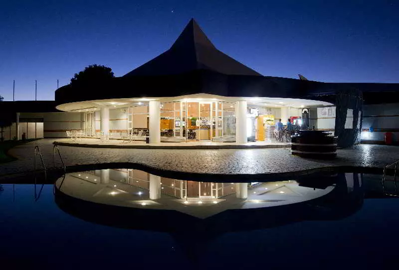 هتل Holiday Inn Express Beitbridge Inn