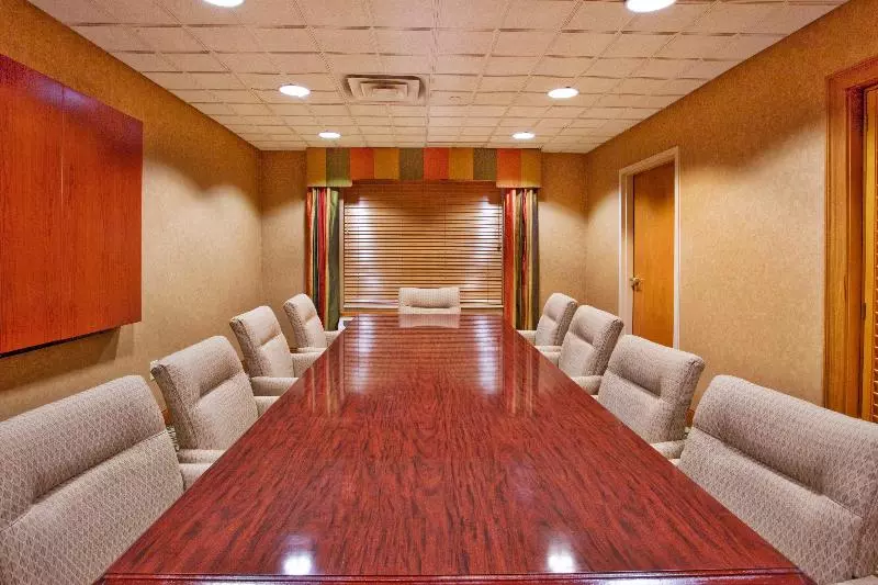 Отель Holiday Inn Express Marietta   Atlanta Northwest, An Ihg