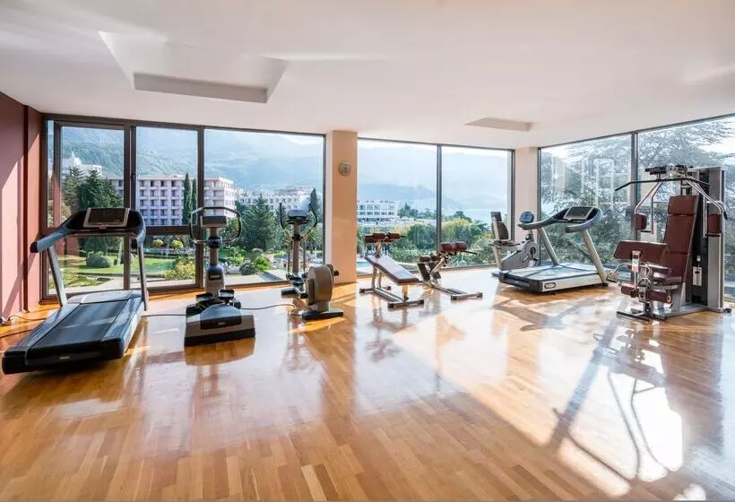 هتل Iberostar Waves Bellevue - All Inclusive