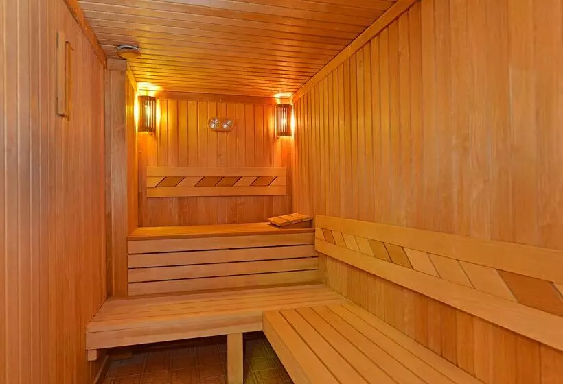 هتل Iberostar Waves Bellevue - All Inclusive