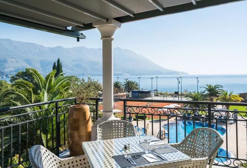 هتل Iberostar Waves Bellevue - All Inclusive