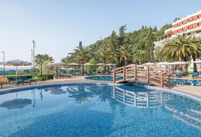 هتل Iberostar Waves Bellevue - All Inclusive