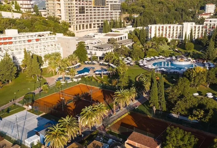 هتل Iberostar Waves Bellevue - All Inclusive