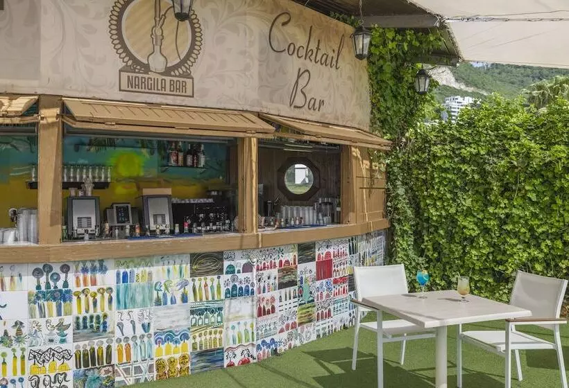 هتل Iberostar Waves Bellevue - All Inclusive