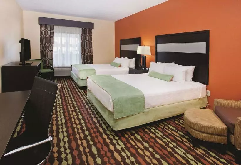 هتل La Quinta By Wyndham Florence