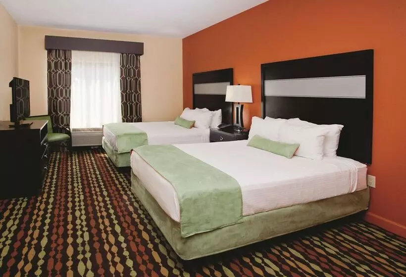 هتل La Quinta By Wyndham Florence