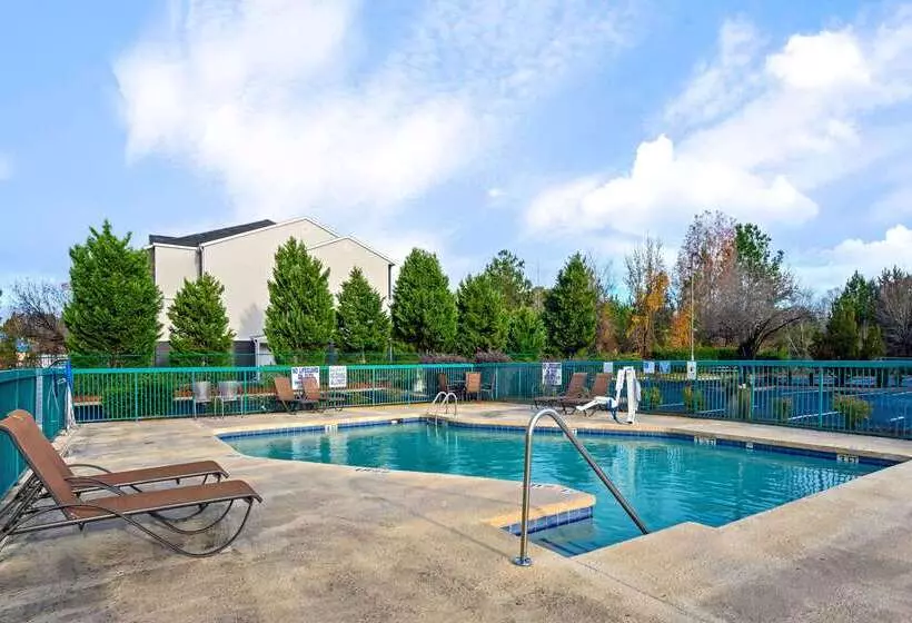 هتل La Quinta By Wyndham Florence