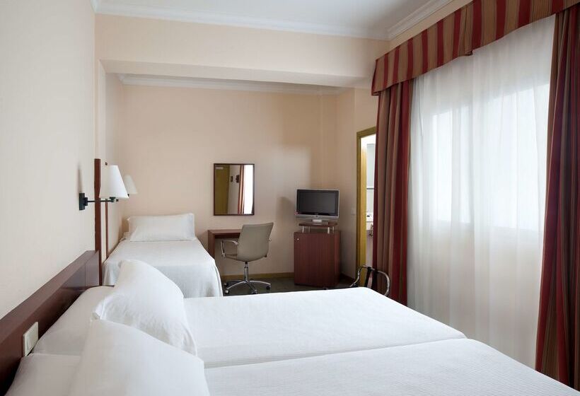 ホテル NH Las Palmas Playa Las Canteras