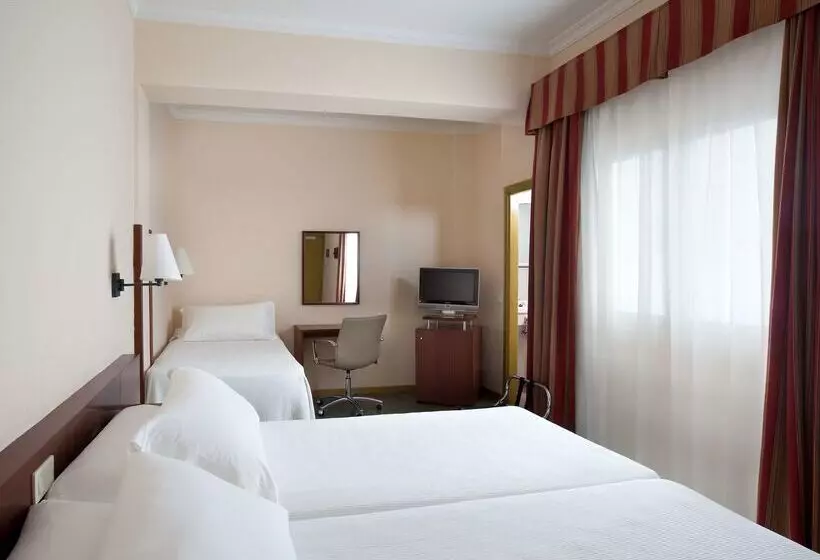 ホテル NH Las Palmas Playa Las Canteras