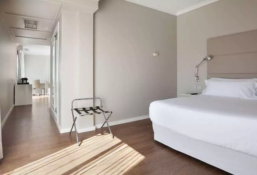 ホテル NH Las Palmas Playa Las Canteras