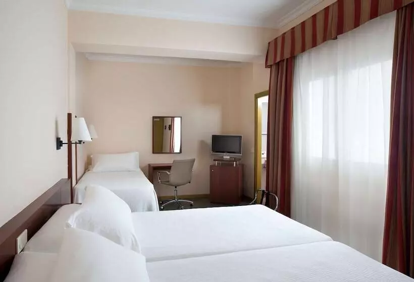 ホテル NH Las Palmas Playa Las Canteras