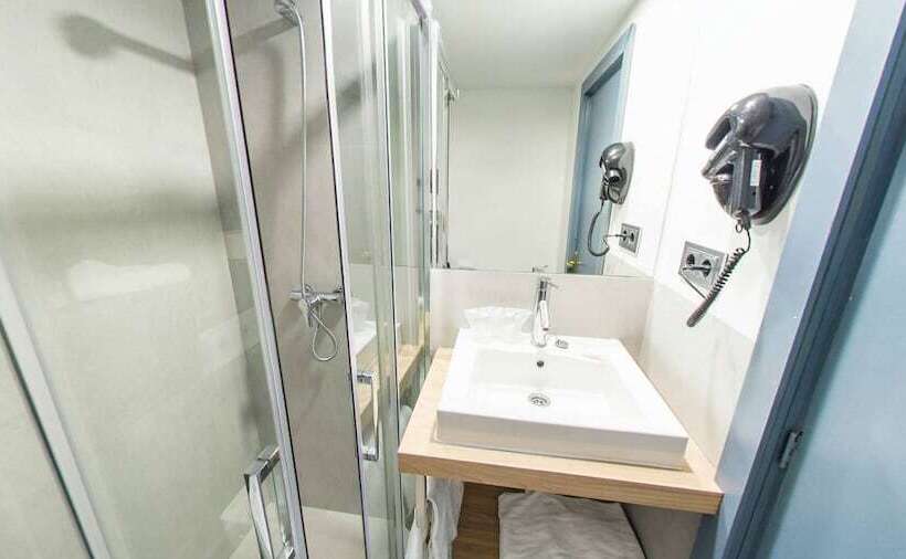 هتل Exe Portals Nous