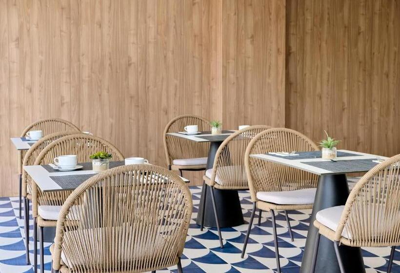 هتل Exe Portals Nous