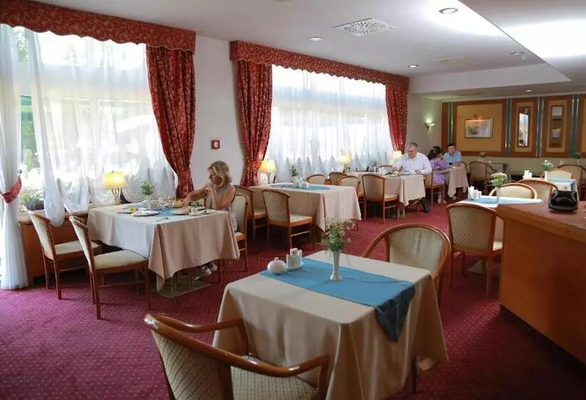 فندق Shodlik Palace