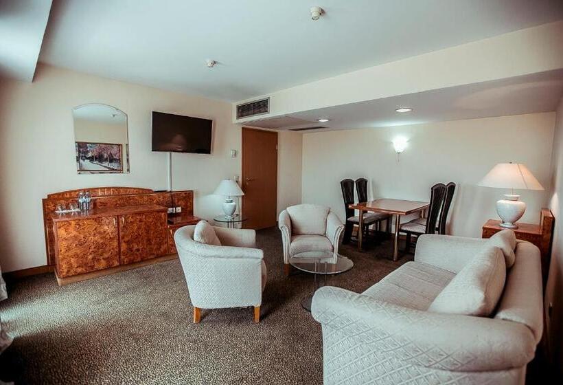 هتل Shodlik Palace