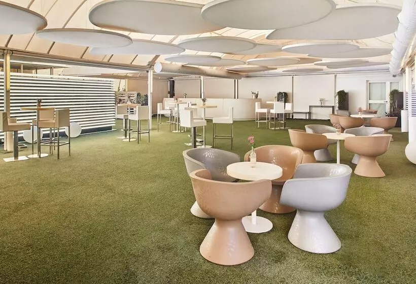 هتل Silken Reino De Aragon