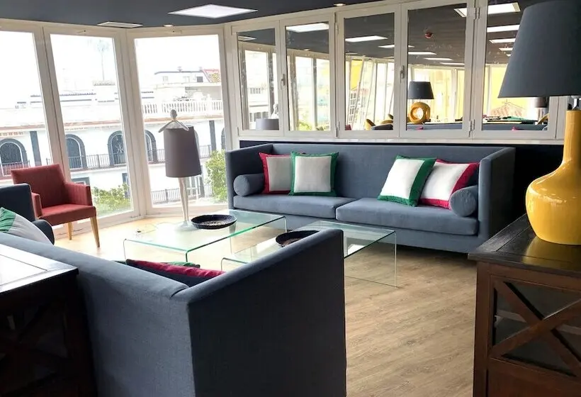 בית מלון כפרי Sireno Torremolinos