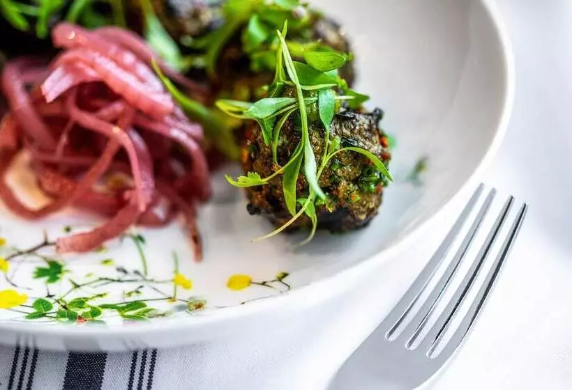 The Burgess Hotel, Atlanta, A Tribute Portfolio