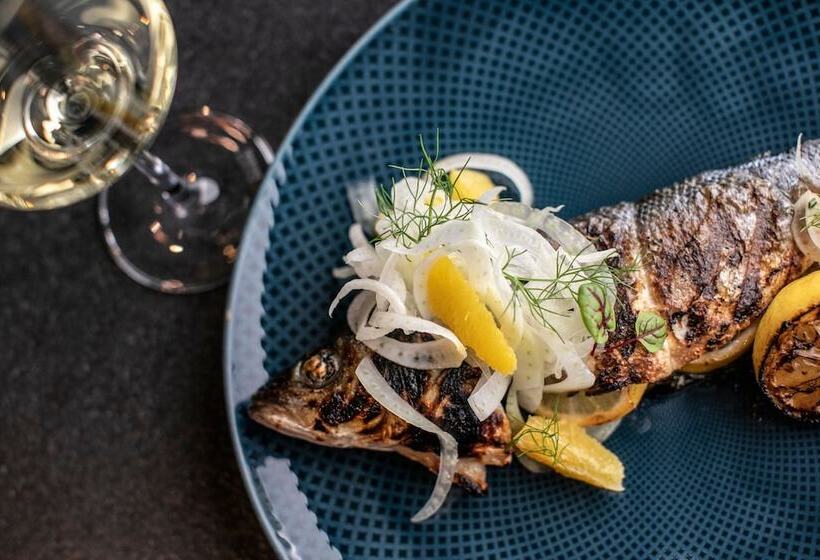 The Burgess Hotel, Atlanta, A Tribute Portfolio