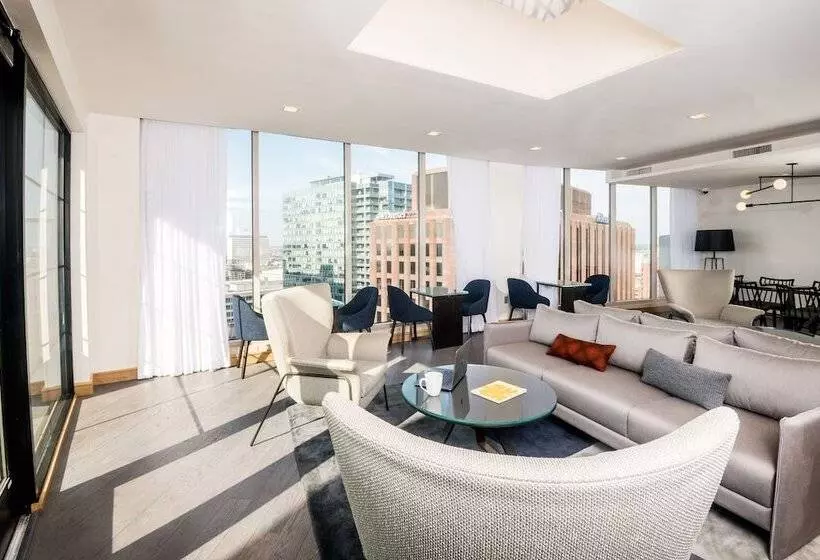 ホテル The Windsor Suites Philadelphia