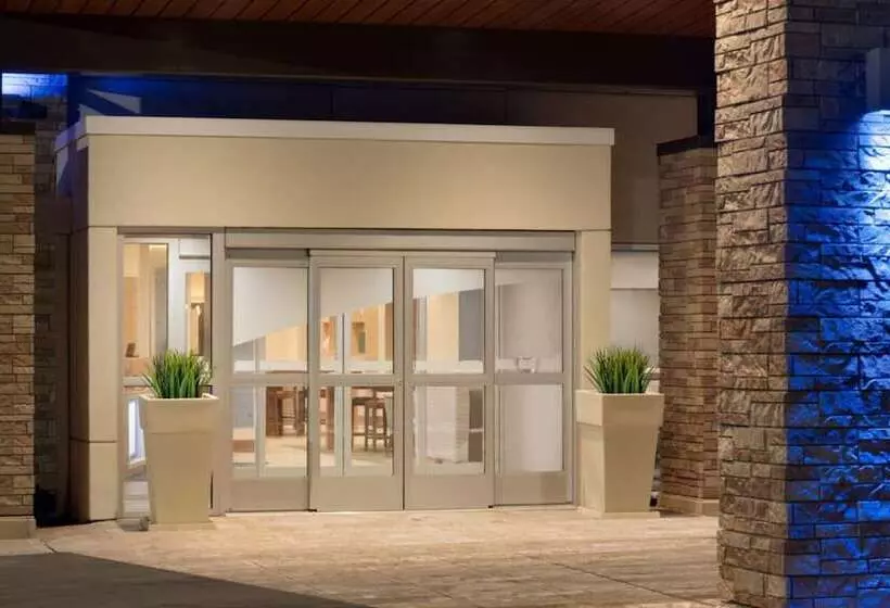 فندق Independent Sphc Cross Creek Inn & Suites