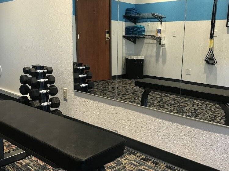 Otel Wood River Inn & Suite