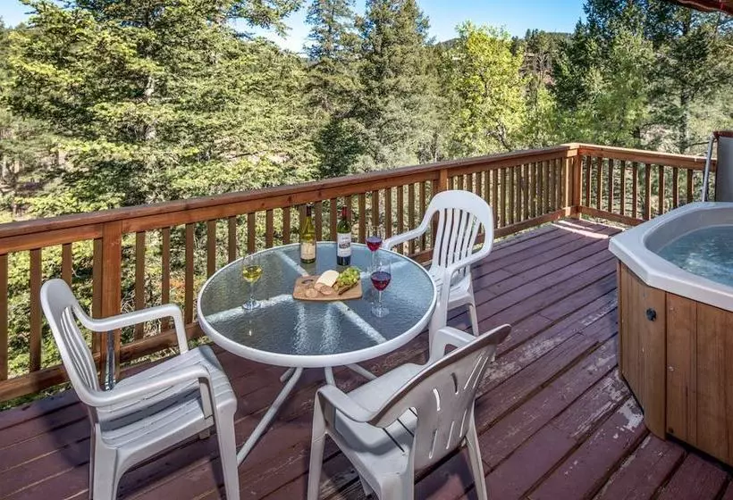 Rocky Top Cabin Two Bedroom Cabin