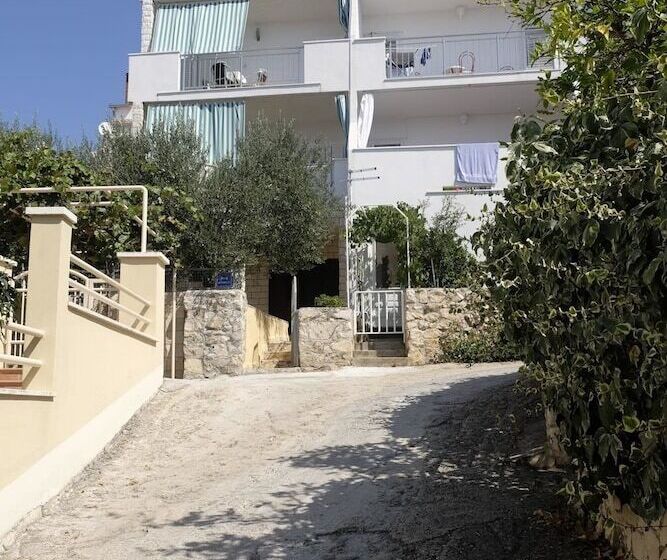 Apartments Duje O.gornji