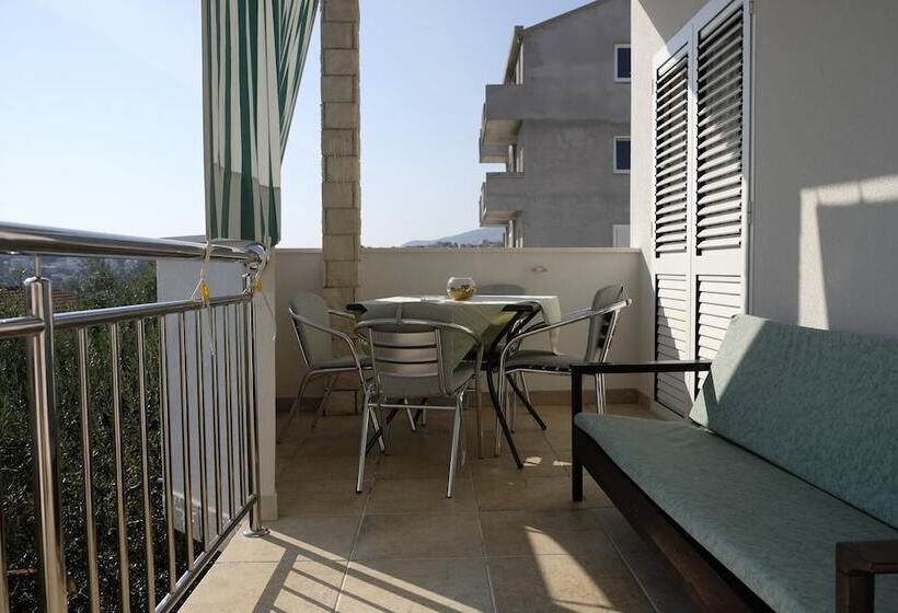 Apartments Duje O.gornji