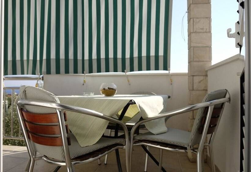 Apartments Duje O.gornji