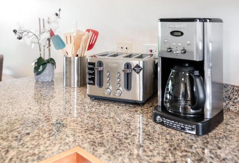 Lahaina Wonderful Condos