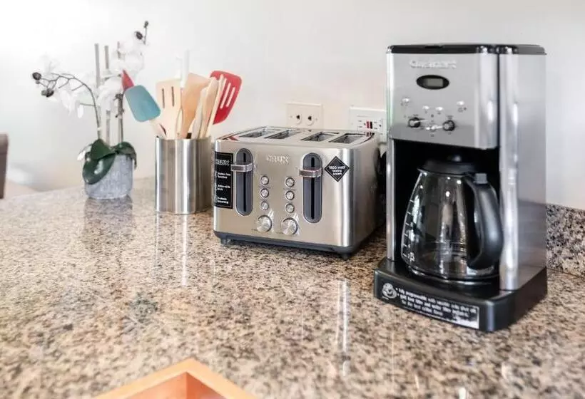 Lahaina Wonderful Condos