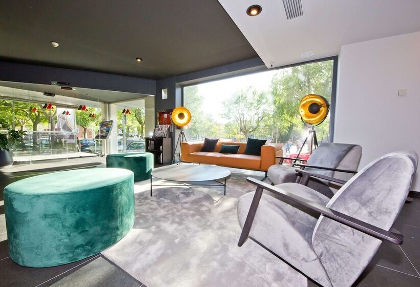 Aparthotel Atenea Valles