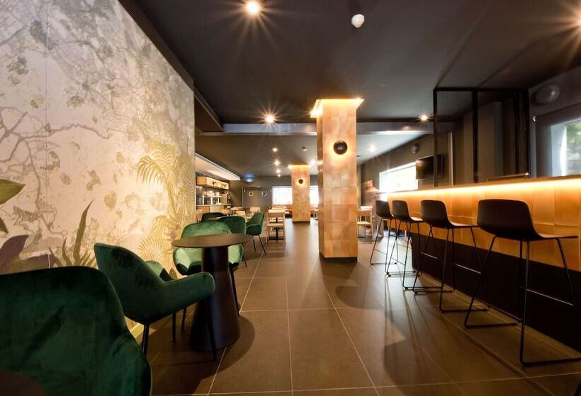 Aparthotel Atenea Valles