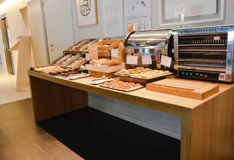 Aparthotel Atenea Valles