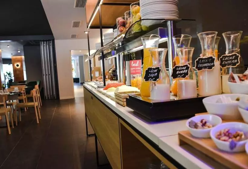 Aparthotel Atenea Valles